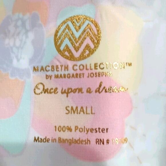 NEW ONCE UPON A DREAM Beautiful Satin Flowered Camisole Scalloped Neck Size S - Picture 3 of 3